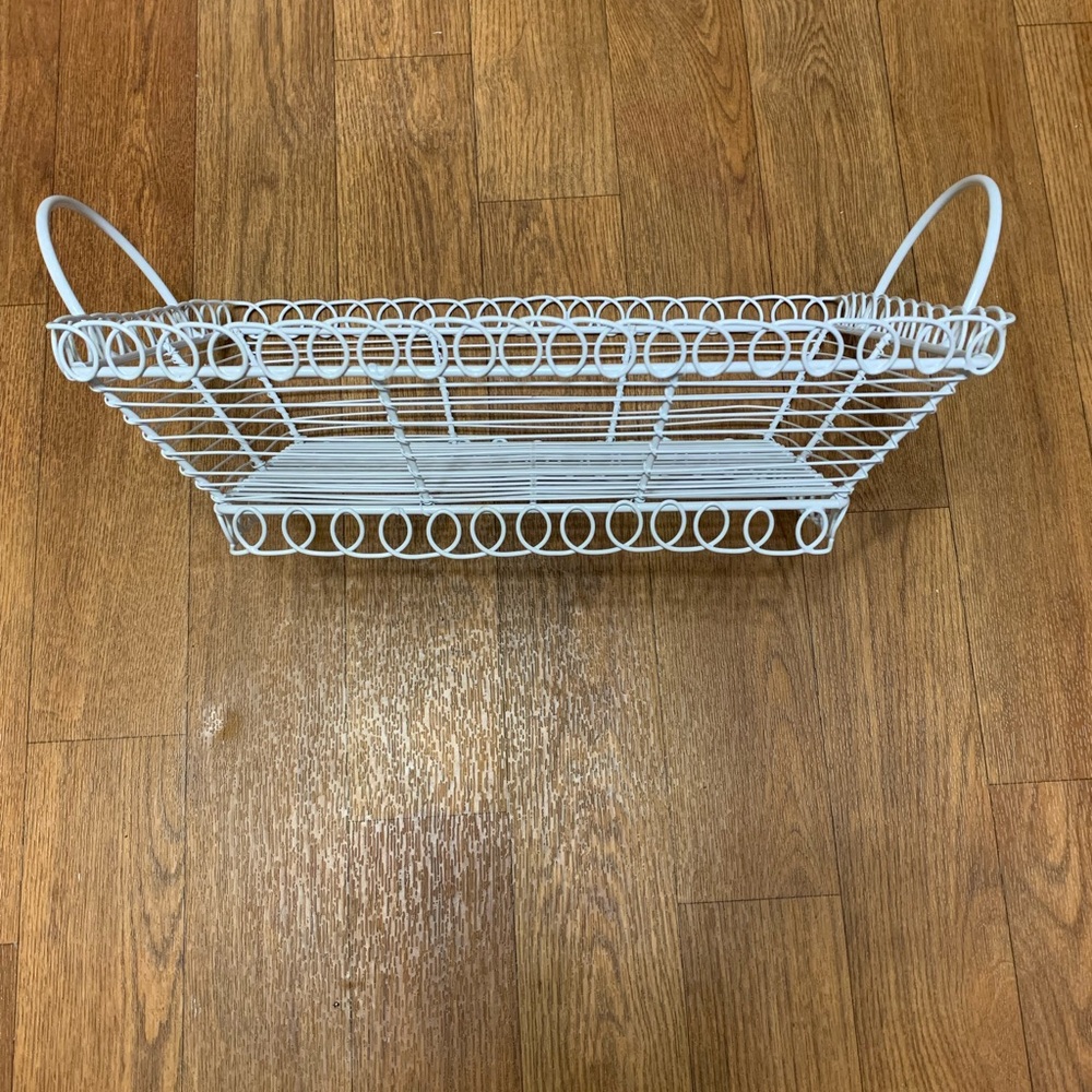 Vintage wire coated white tray/basket